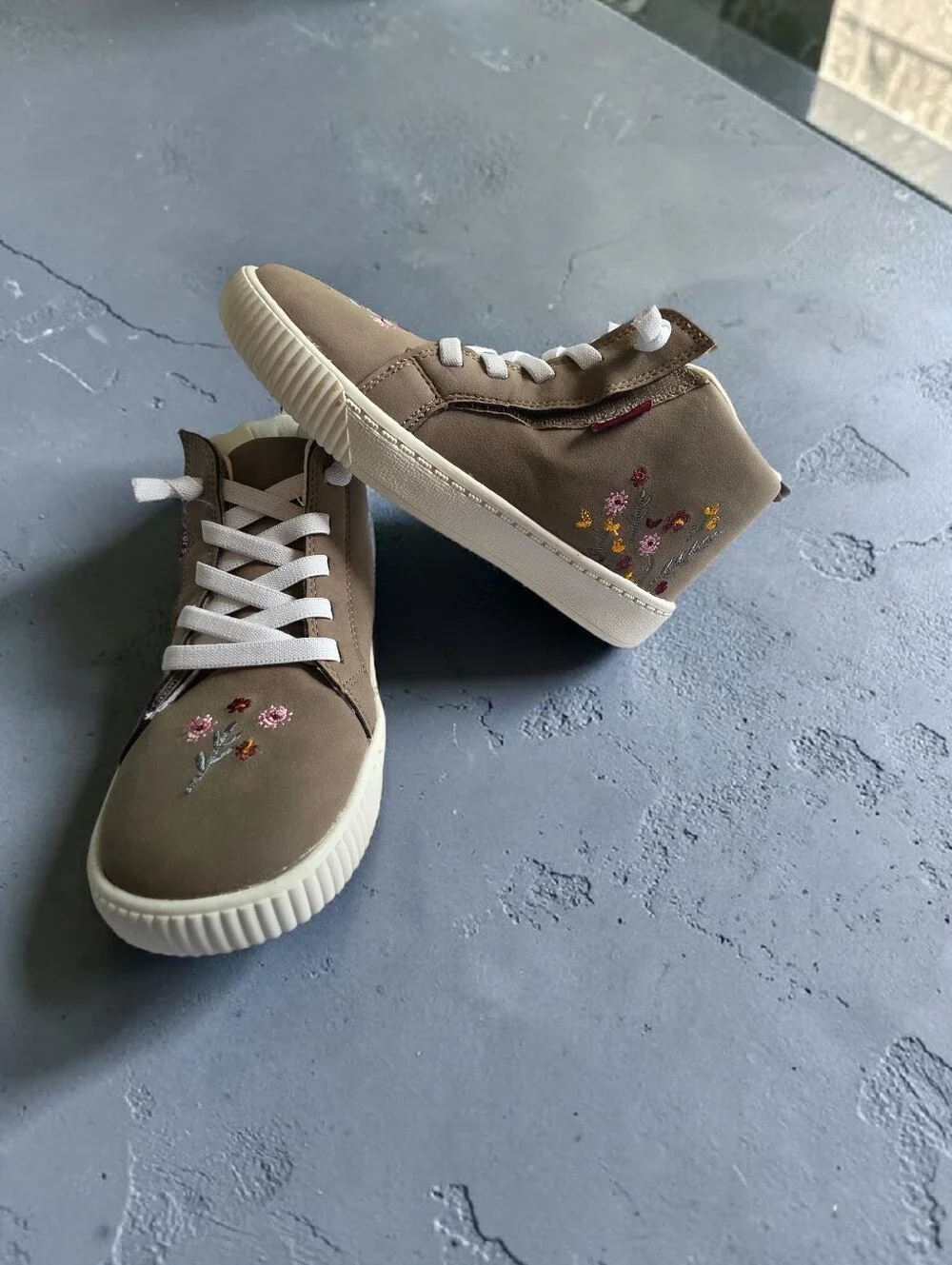 Carters taupe high